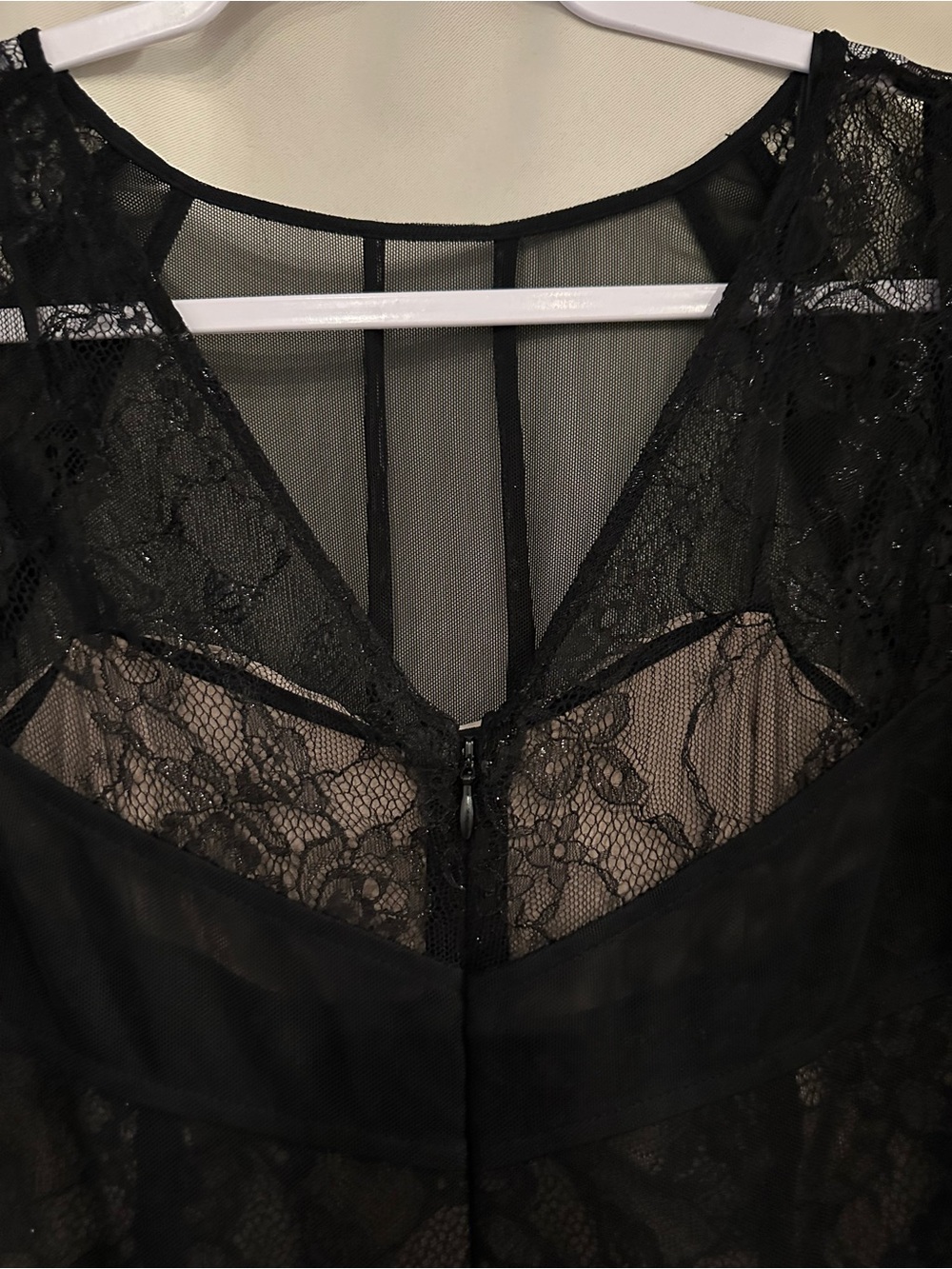 Lauren Ralph Lauren Evening Black Lace Illusion Long-Sleeve Gown - Picture 6 of 14